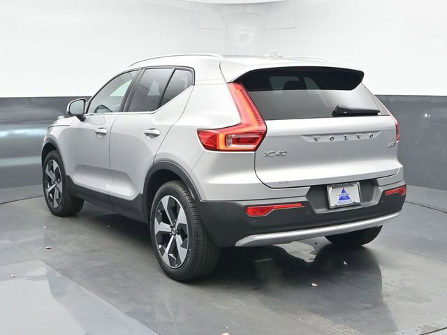 Used 2024 Volvo XC40 B5 Plus w/ Protection Package Premier image 6