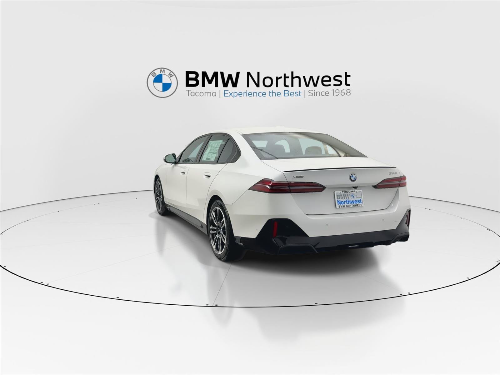 New 2026 BMW 530i xDrive w/ M Sport Package image 13