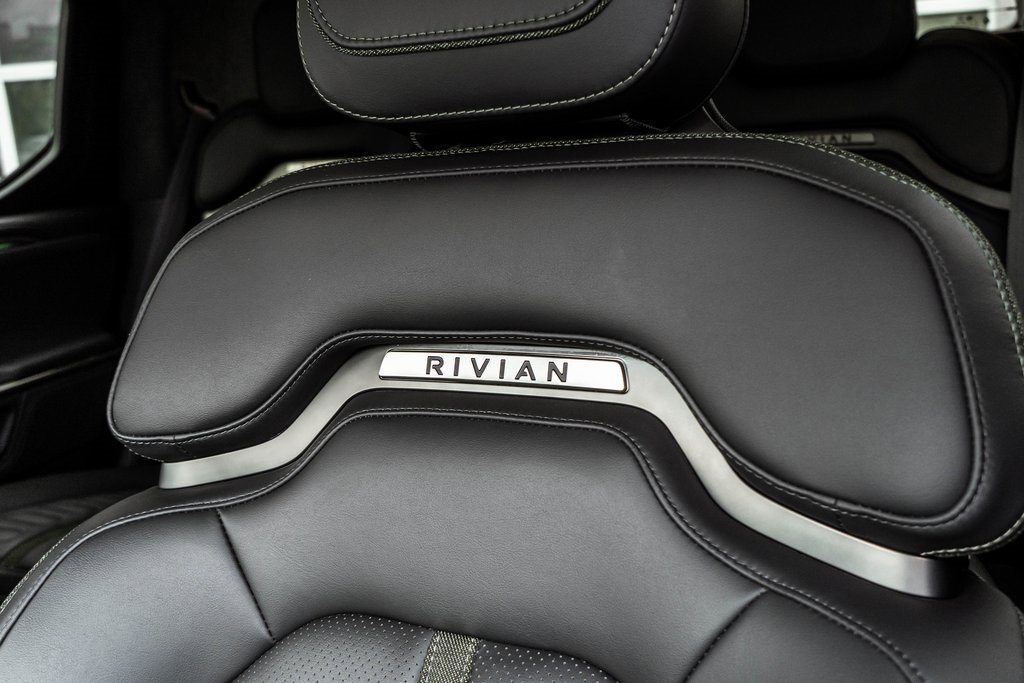 Used 2023 Rivian R1T Adventure image 8