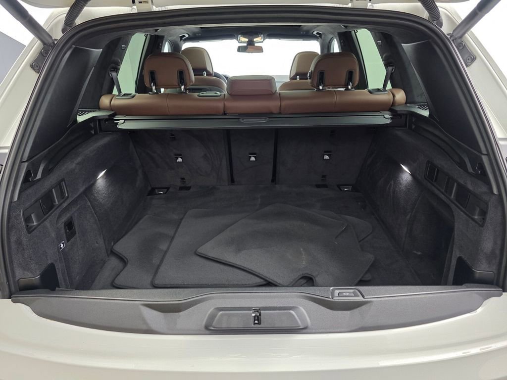 Used 2021 BMW X5 M50i w/ Executive Package image 15