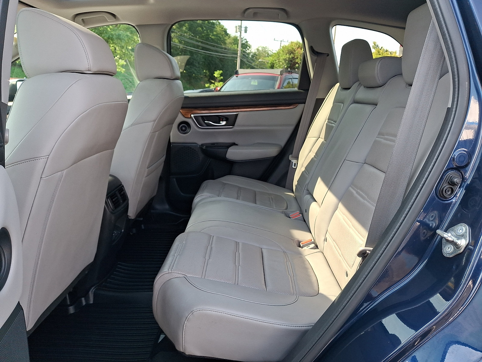 Used 2017 Honda CR-V EX-L image 10