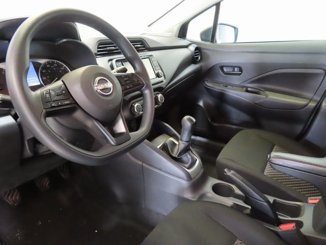 Used 2023 Nissan Versa S image 4