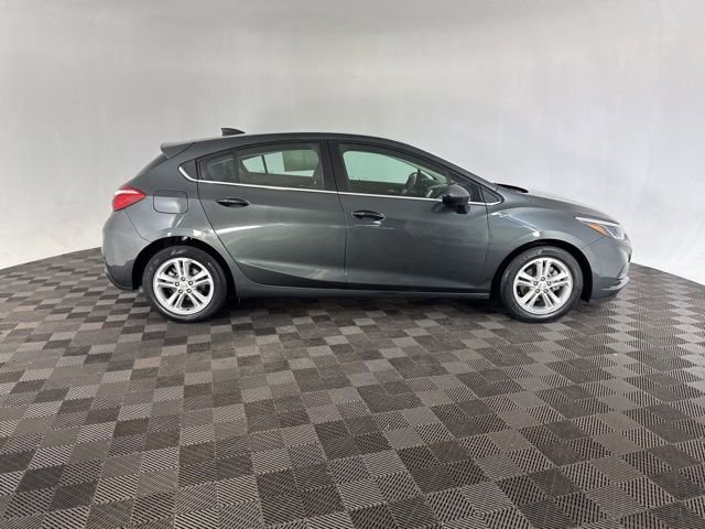 Used 2017 Chevrolet Cruze LT w/ Convenience Package image 6