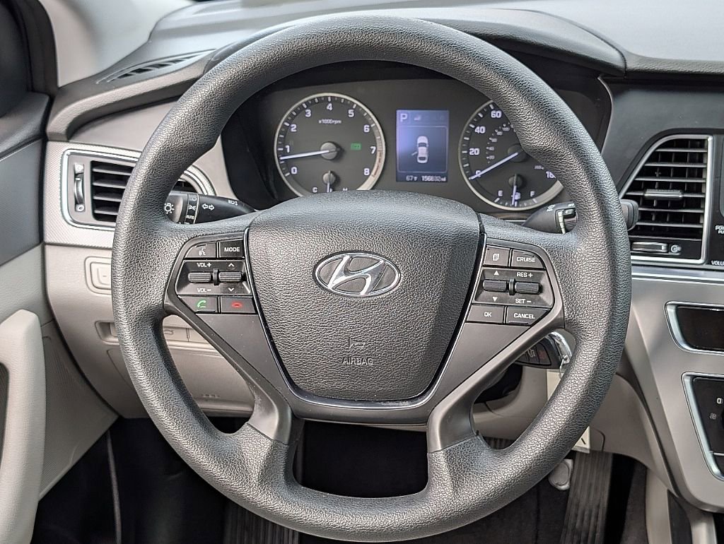 Used 2015 Hyundai Sonata SE w/ Option Group 09 FWD image 24