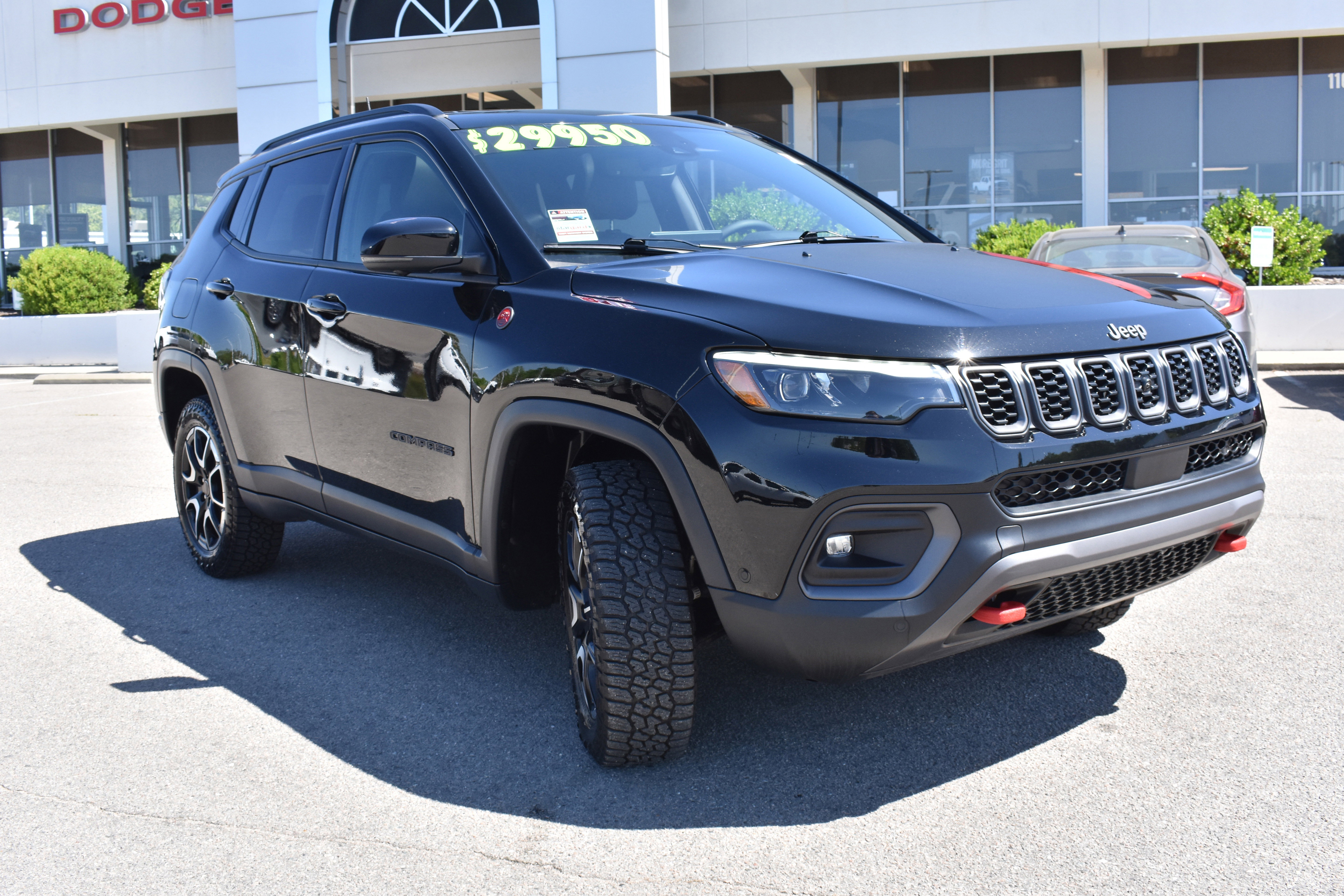 Used 2025 Jeep Compass Trailhawk w/ Trailhawk Elite Group image 3
