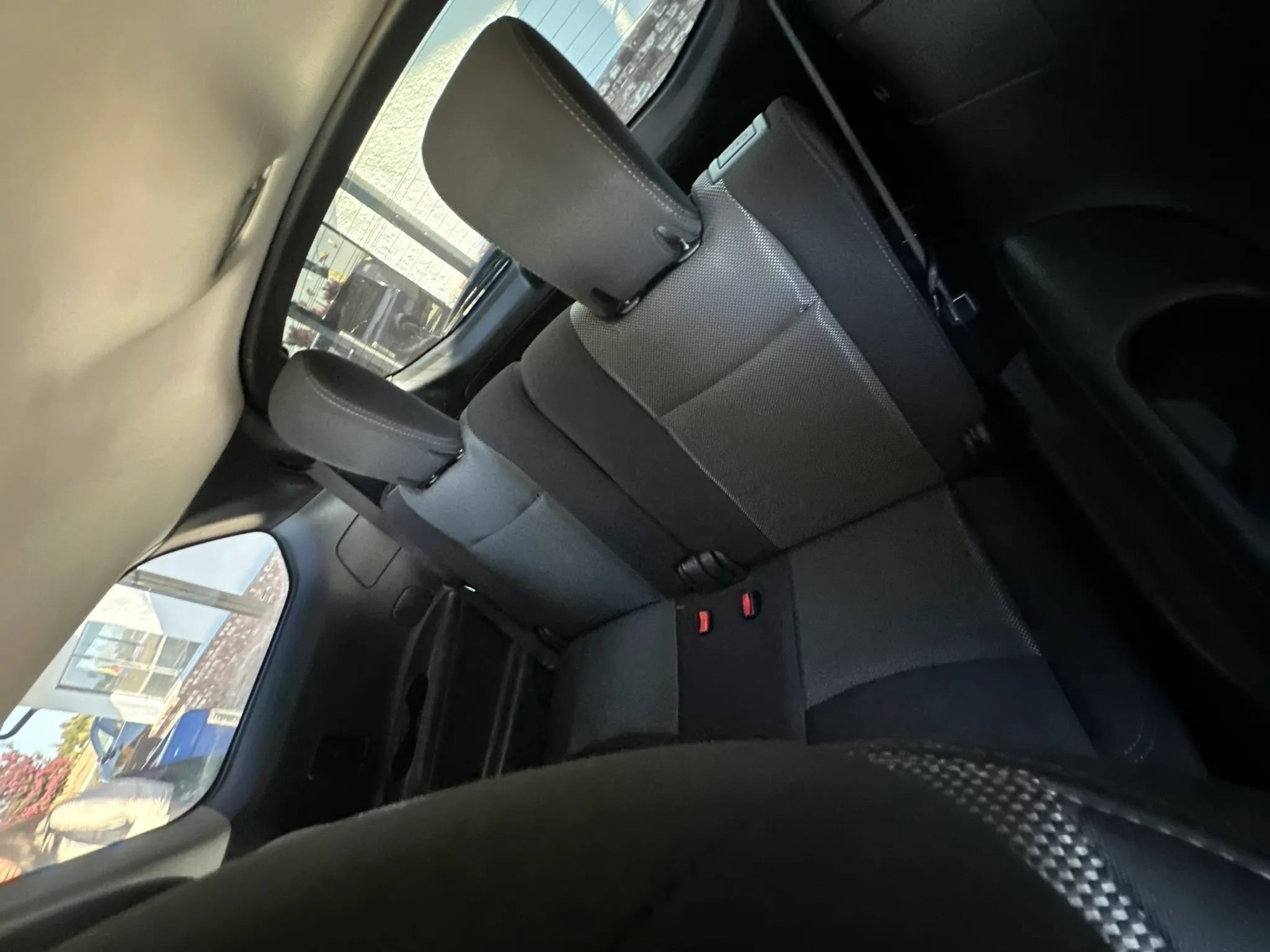 Used 2018 Nissan Pathfinder SV AWD/4WD image 39