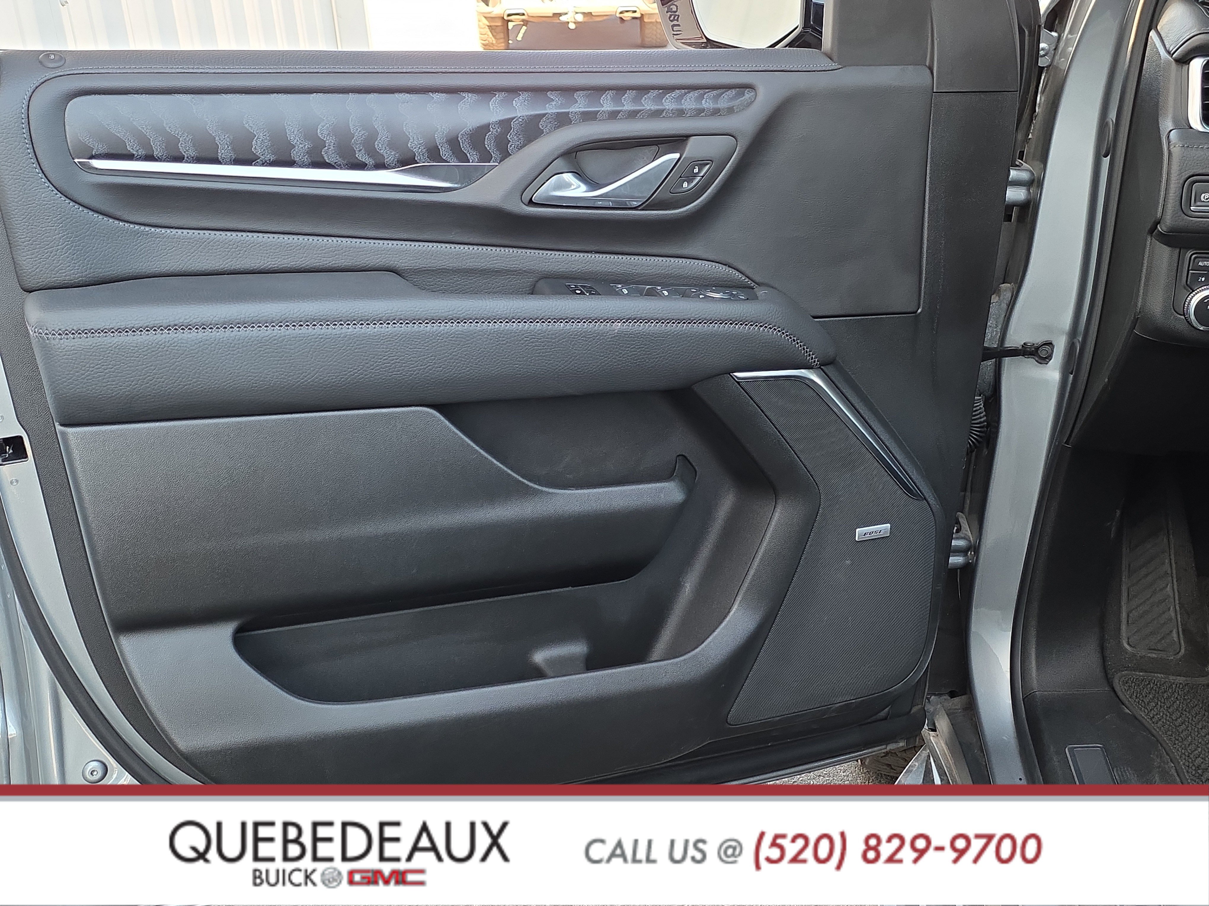 Used 2024 GMC Yukon XL Denali w/ Advanced Technology Package image 9