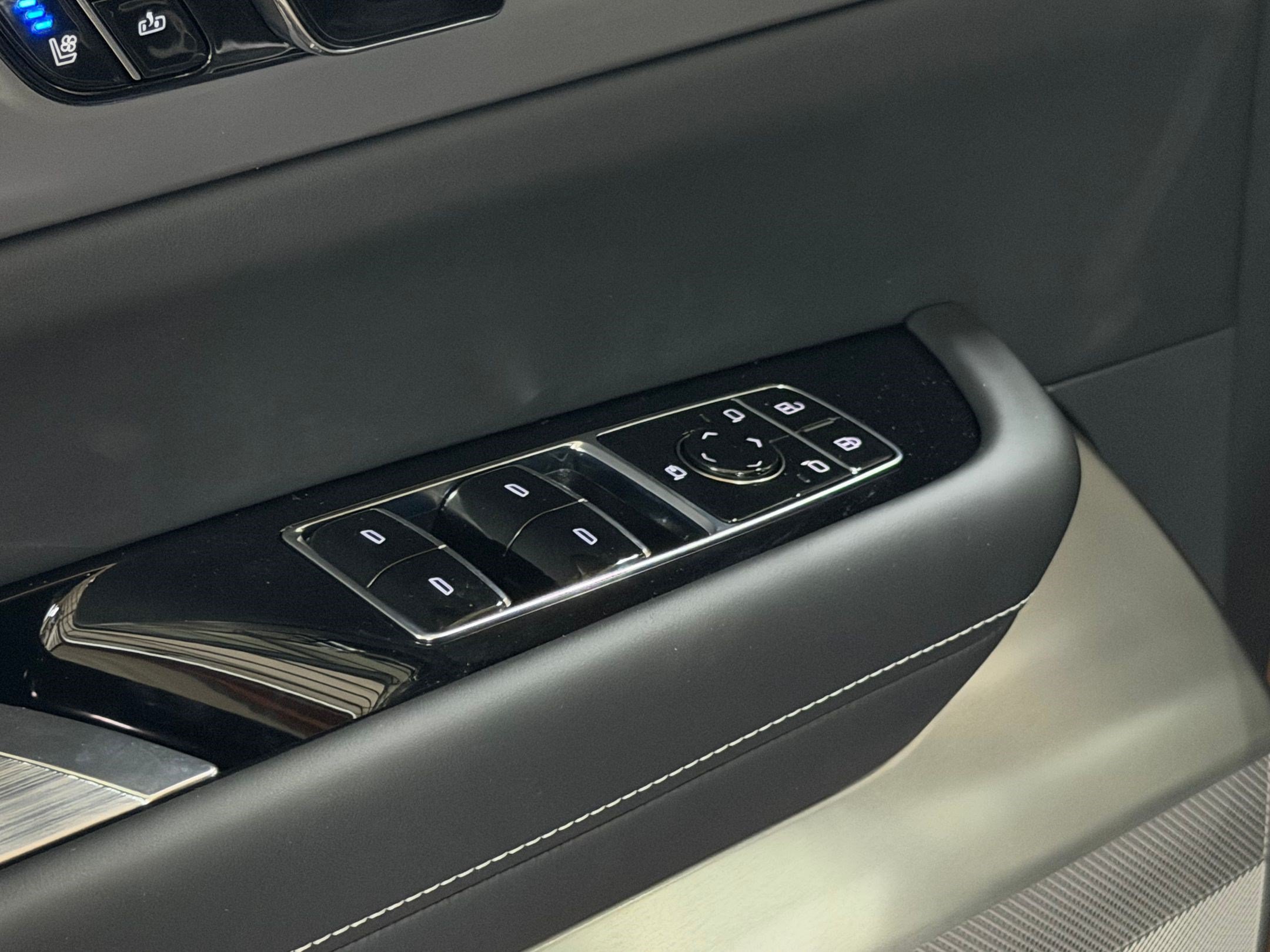 New 2027 Cadillac Vistiq Platinum AWD/4WD image 50