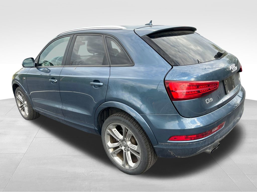 Used 2018 Audi Q3 2.0T Premium w/ Convenience Package AWD/4WD image 3