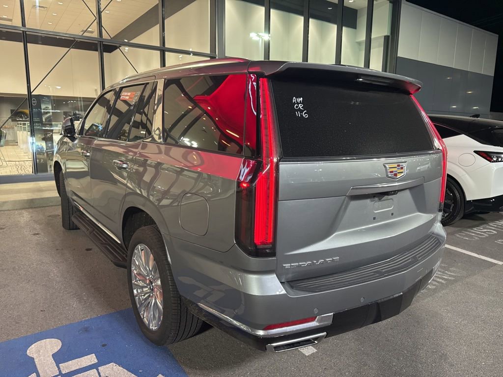 Used 2025 Cadillac Escalade Premium Luxury image 7