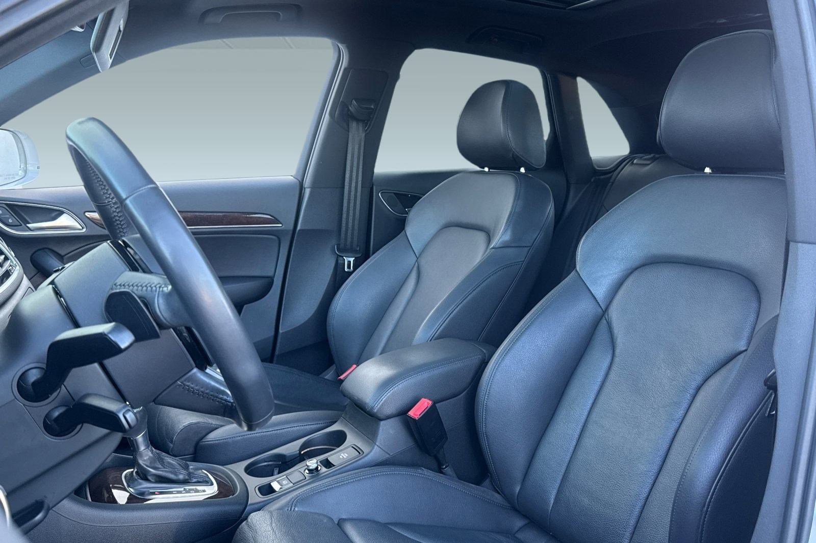 Used 2018 Audi Q3 2.0T Premium Plus w/ Premium Plus Package image 22