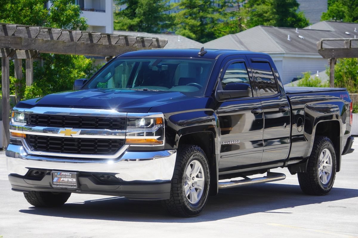 Used 2018 Chevrolet Silverado 1500 LT AWD/4WD image 17