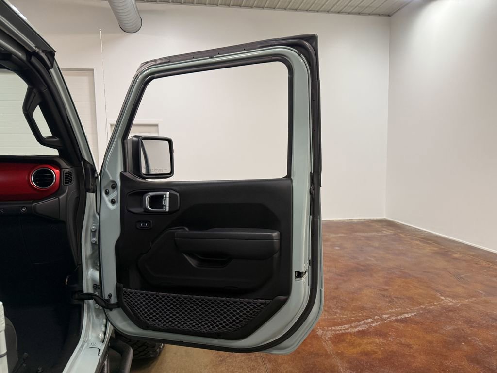 Used 2023 Jeep Wrangler Unlimited Rubicon w/ Cold Weather Group image 61