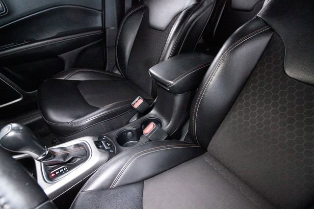 Used 2020 Jeep Compass Latitude w/ Popular Equipment Group image 9