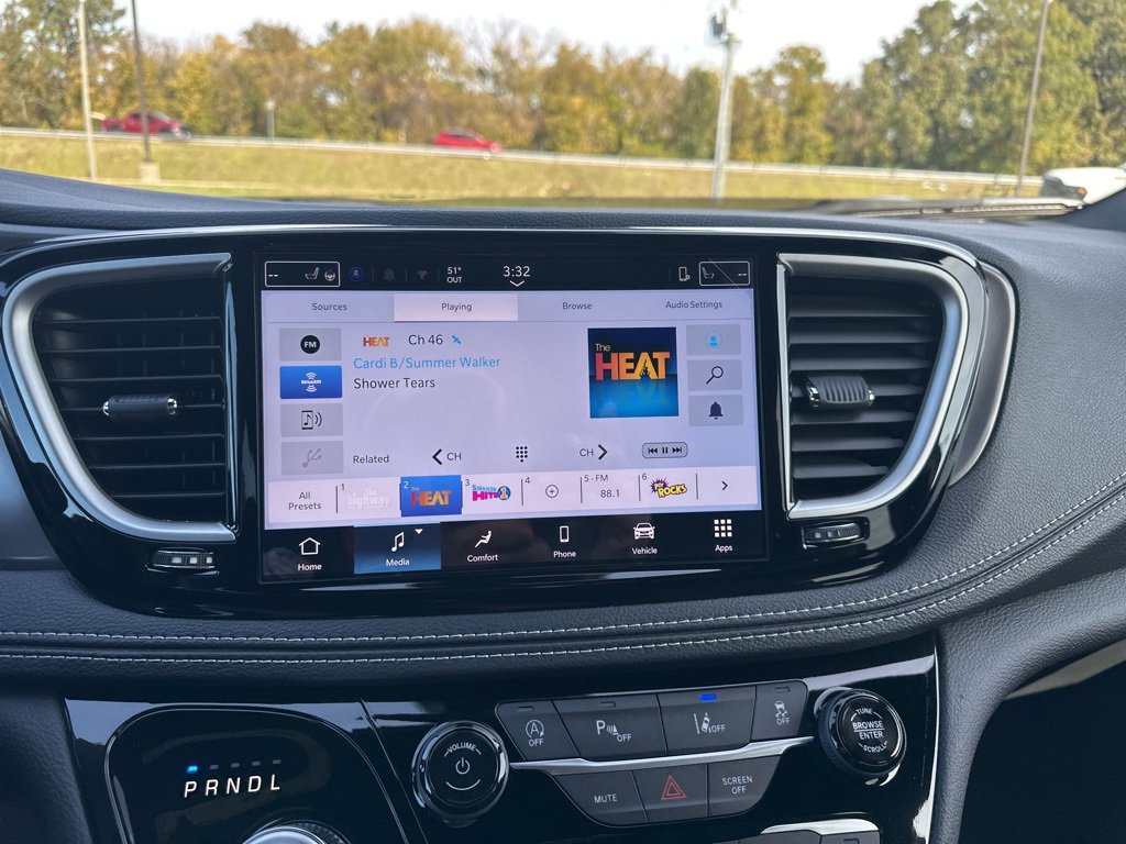 New 2026 Chrysler Pacifica Select image 27