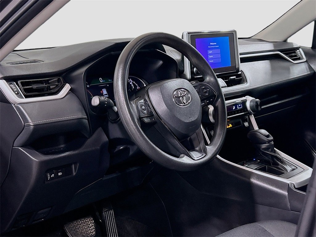 Used 2024 Toyota RAV4 LE image 7