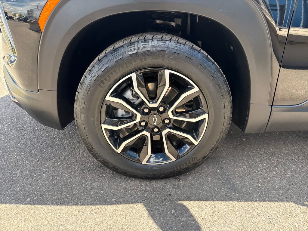 Used 2025 Chevrolet TrailBlazer ACTIV image 26