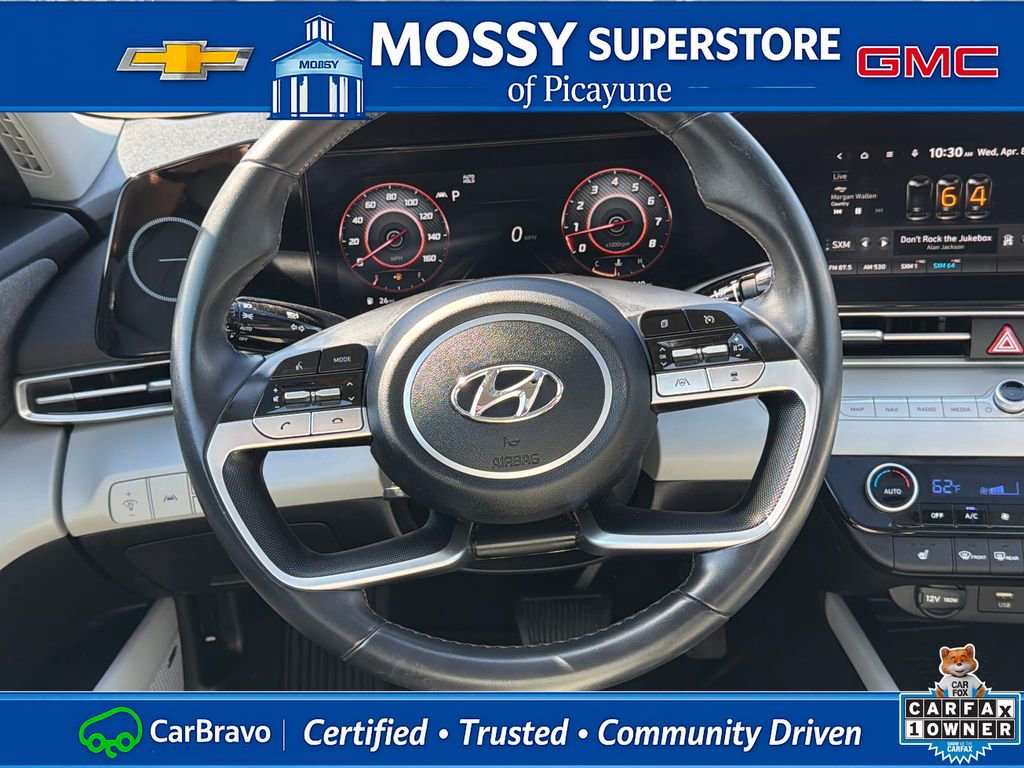 Used 2023 Hyundai Elantra Limited w/ Preferred Accessory Package FWD image 17
