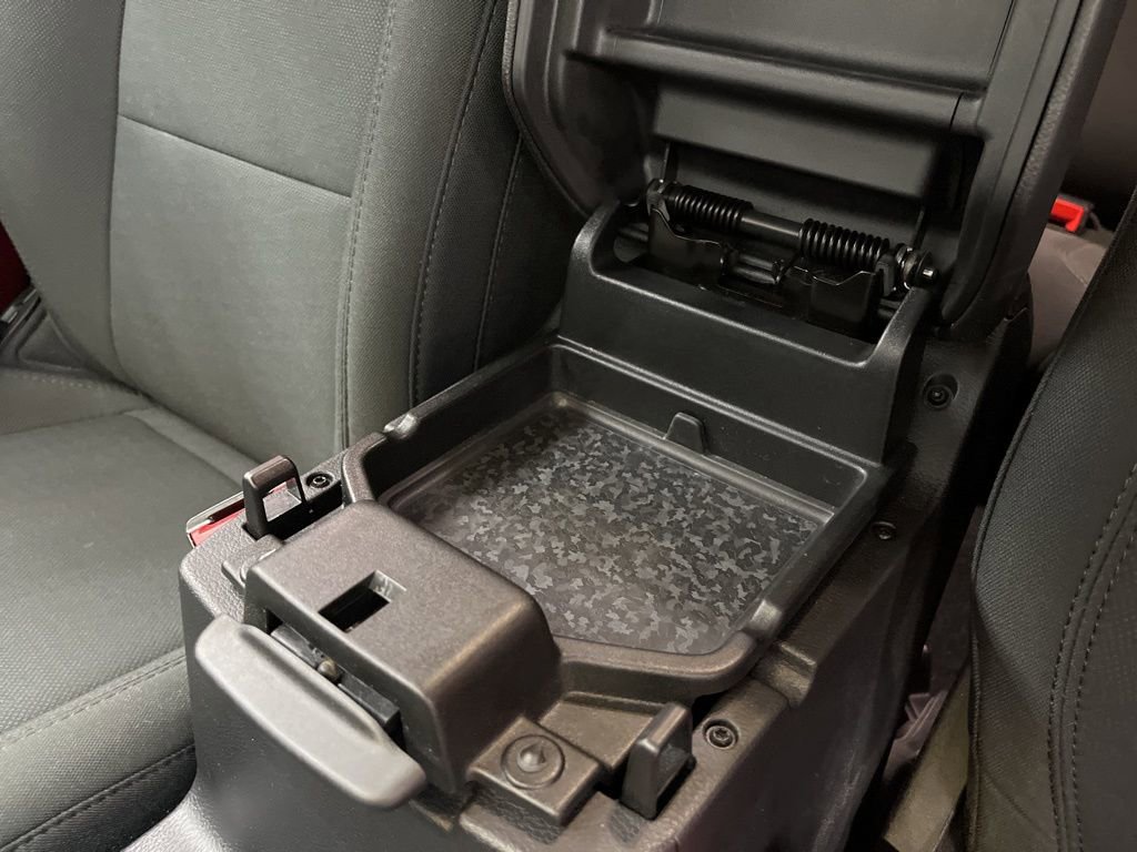 Used 2021 Jeep Wrangler Sport S image 26