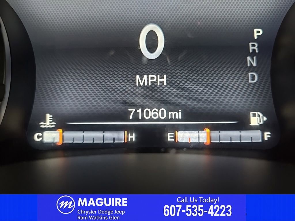 Used 2015 Jeep Renegade Trailhawk w/ Premium Leather Group AWD/4WD image 25