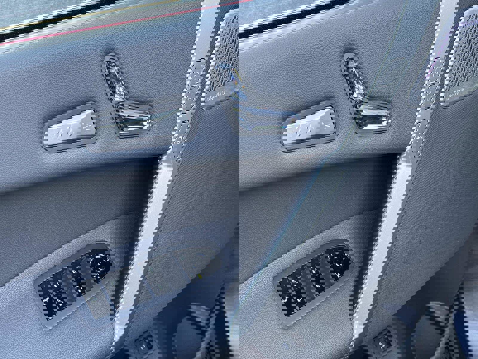 Certified 2025 BMW iX M60 image 20