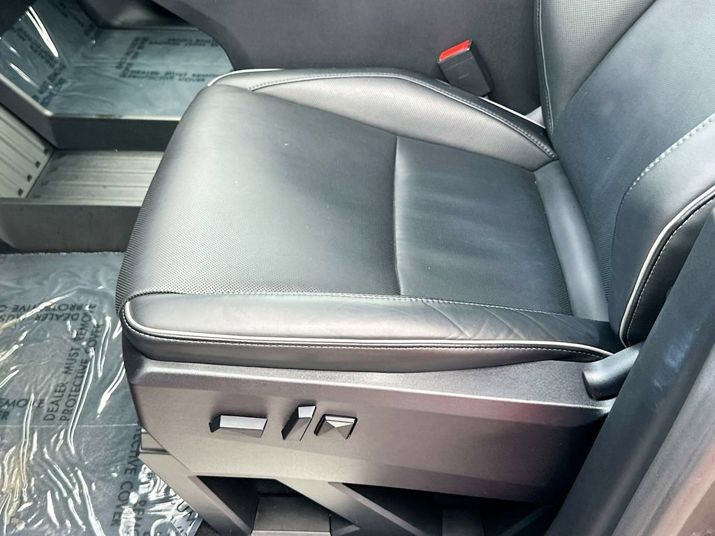 Used 2024 Tesla Cybertruck AWD Crew Cab image 18