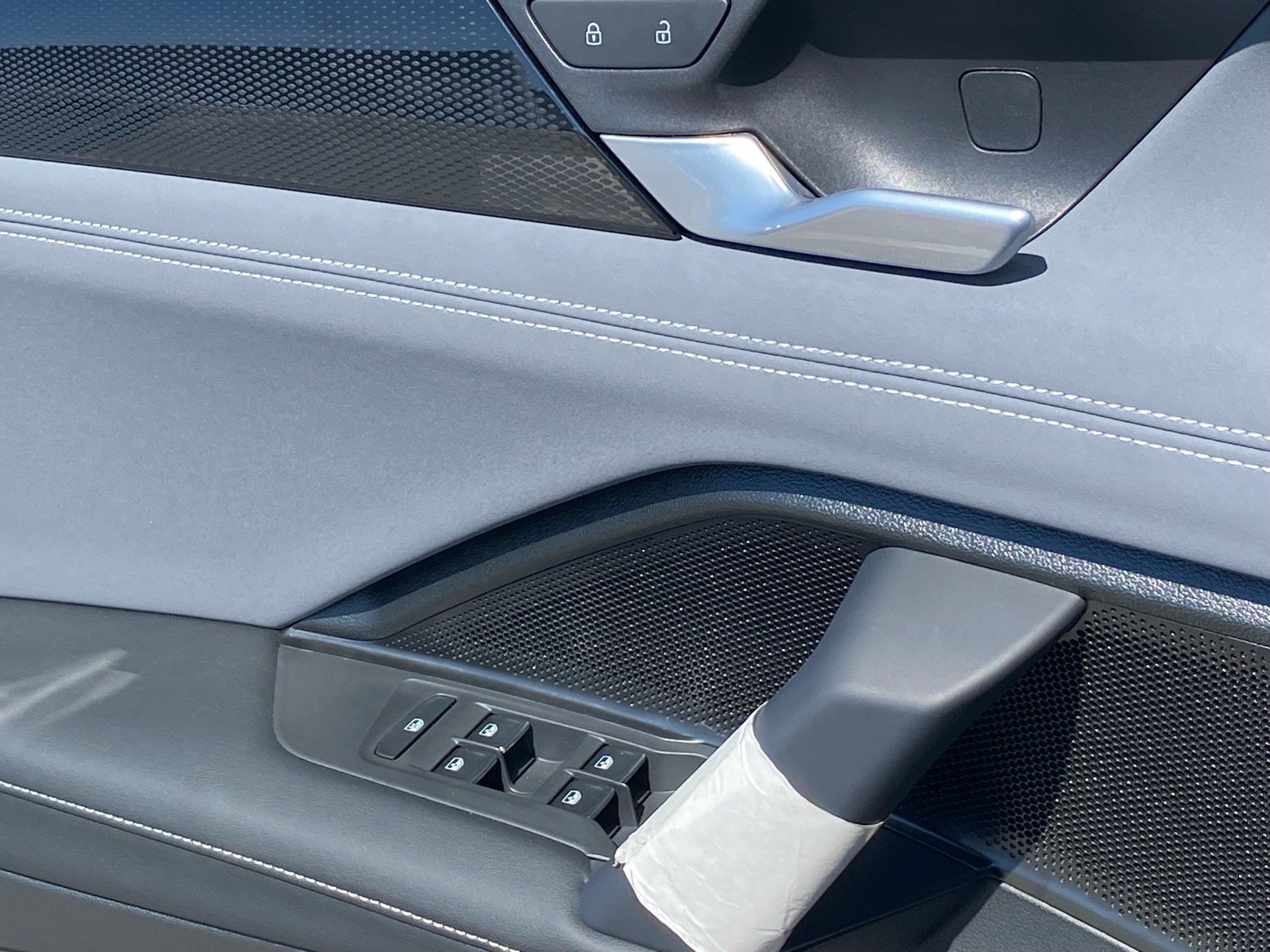 New 2026 Volkswagen Tiguan SE FWD image 8