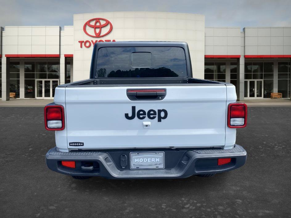 Used 2024 Jeep Gladiator Sport AWD/4WD image 6