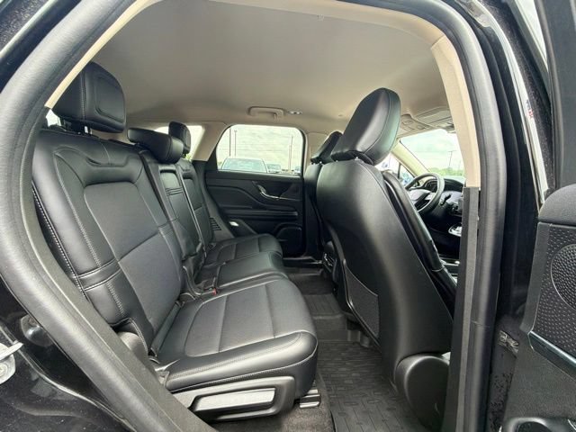 Used 2023 Lincoln Corsair AWD w/ Equipment Group 101A image 18