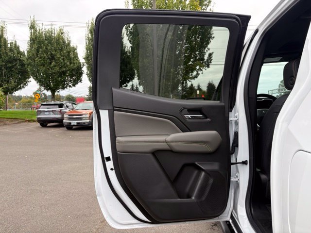 New 2026 Chevrolet Colorado ZR2 w/ Technology Package AWD/4WD image 11
