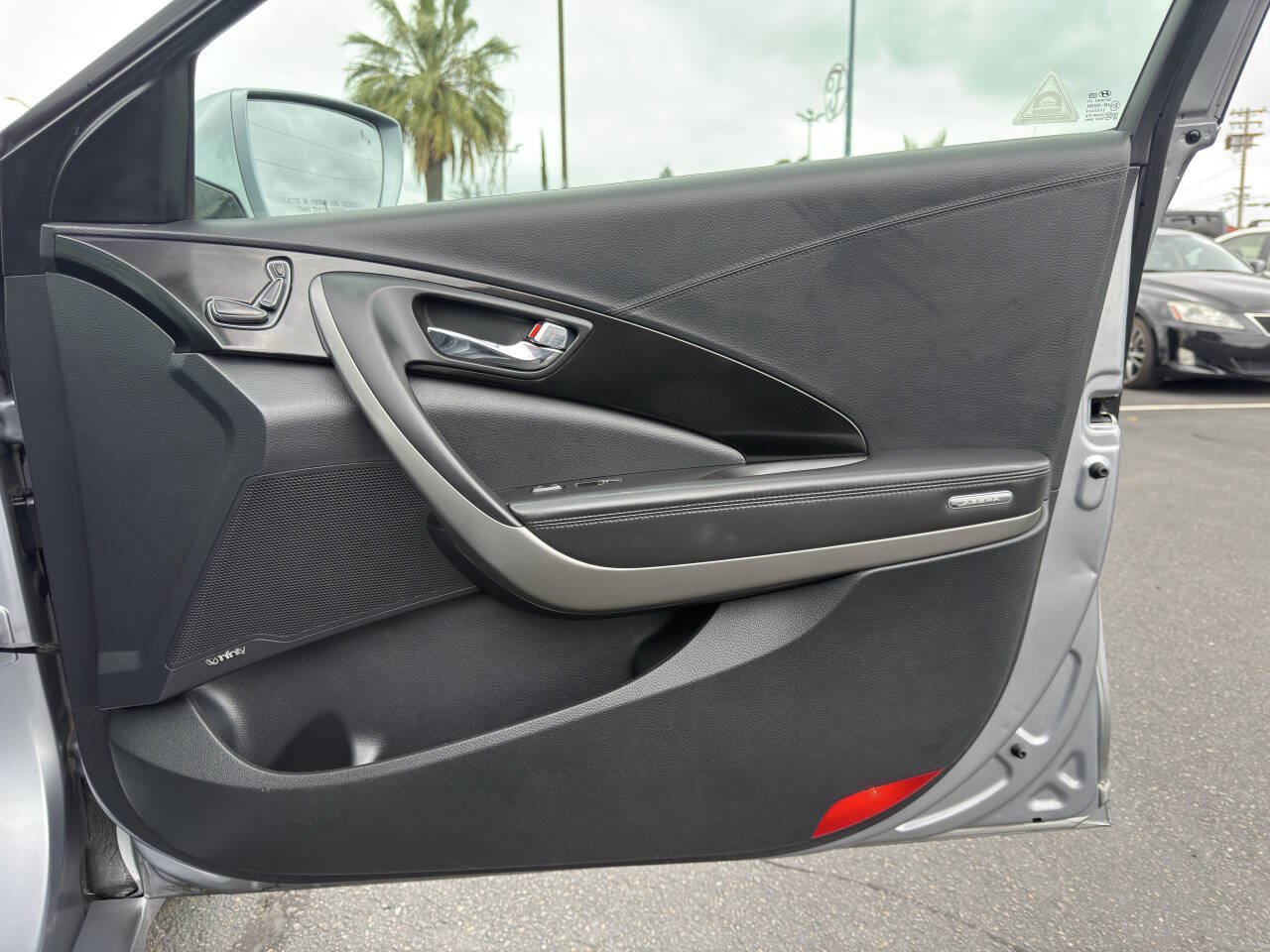 Used 2016 Hyundai Azera FWD image 10