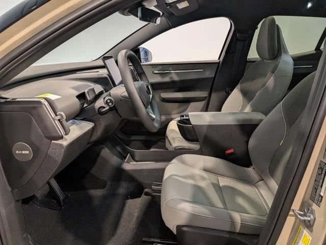 New 2026 Volvo EX30 Cross Country Ultra w/ Protection Package Premier AWD/4WD image 9