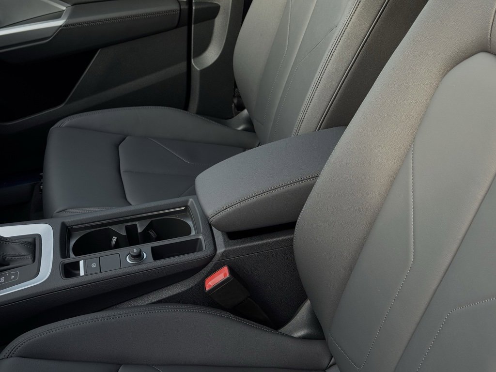 New 2025 Audi Q3 2.0T Premium image 23