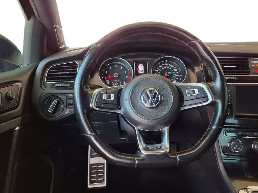 Used 2017 Volkswagen GTI SE FWD image 18