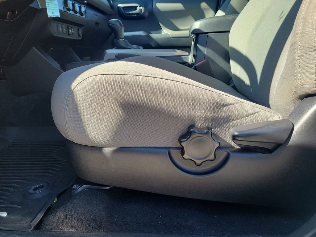 Used 2018 Toyota Tacoma SR5 image 19