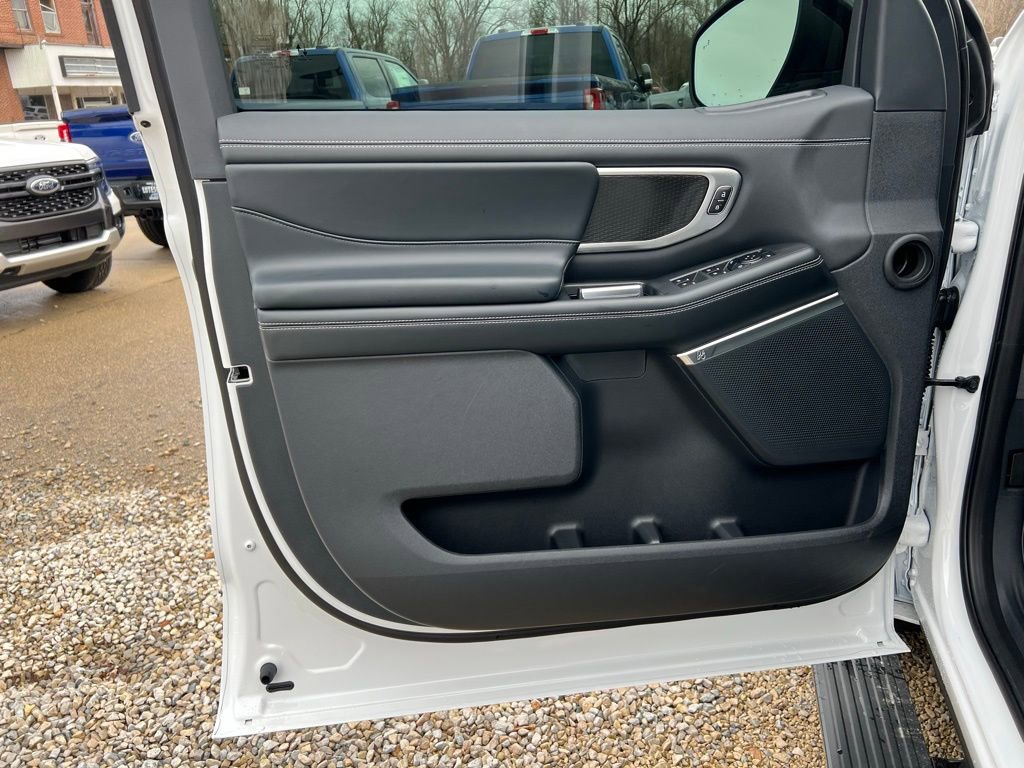 Used 2025 Ford Expedition Platinum w/ Stealth Performance Package image 12