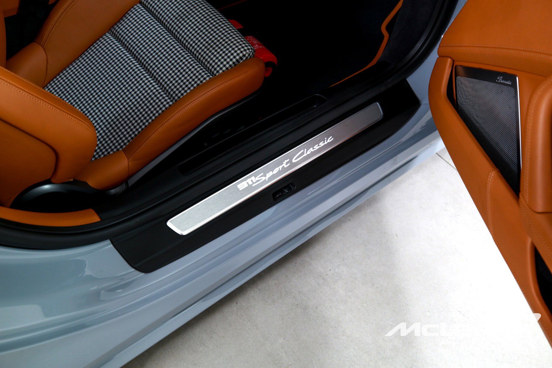 Used 2023 Porsche 911 Sport Classic RWD image 19