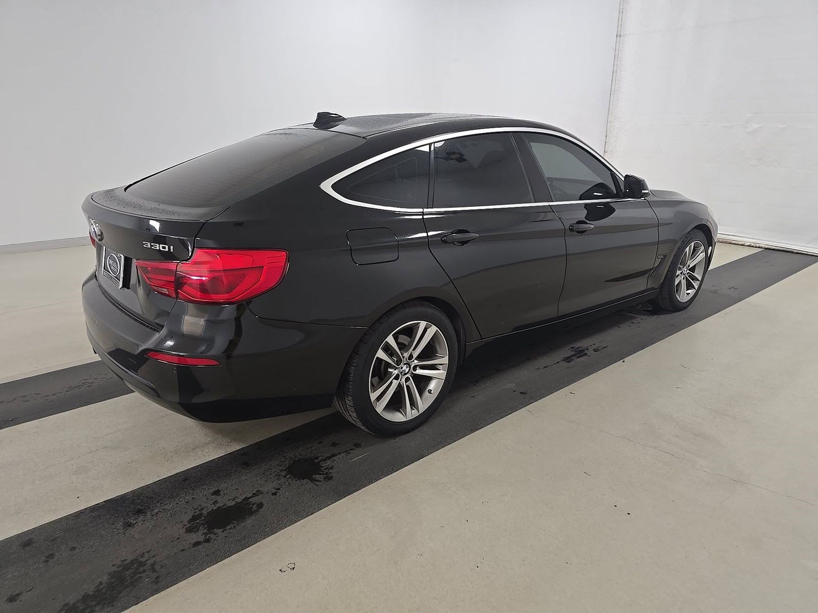 Used 2018 BMW 330i Gran Turismo xDrive AWD/4WD image 6