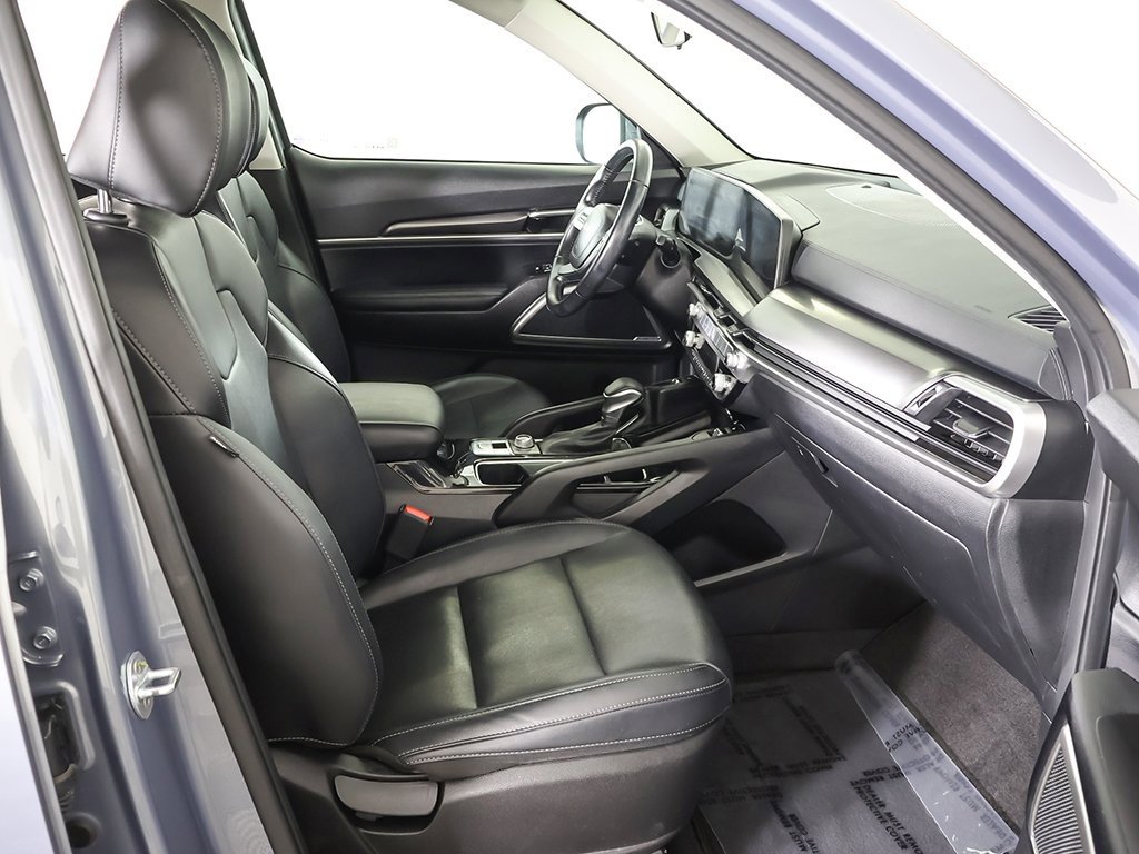 Used 2023 Kia Telluride S image 31