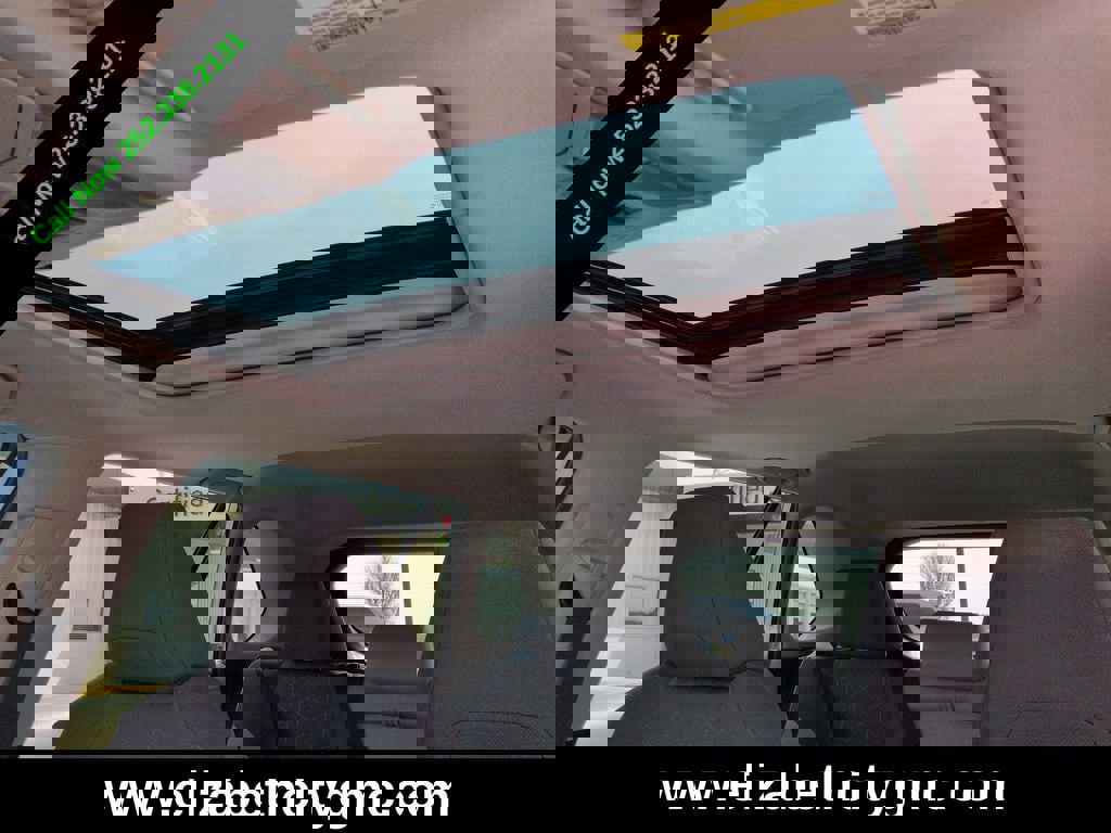 Used 2022 Toyota RAV4 XLE w/ Convenience Package image 24