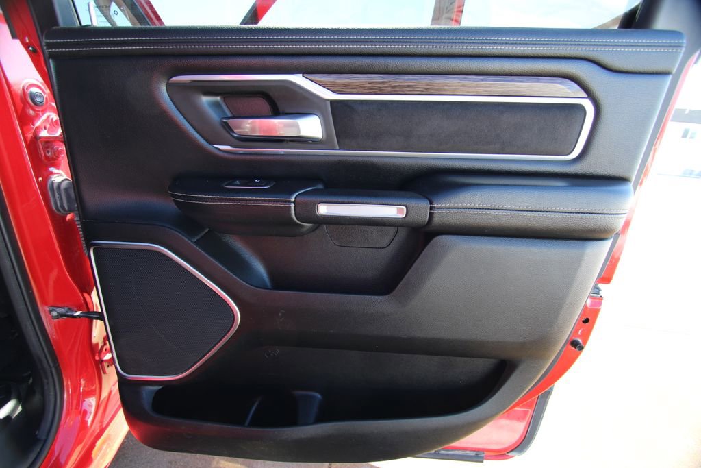 Used 2019 RAM 1500 Laramie image 39