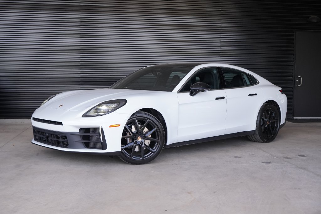 New 2026 Porsche Panamera RWD image 1