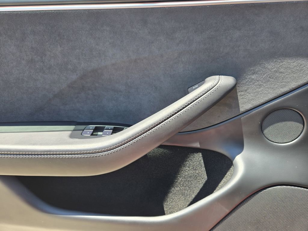 Used 2025 Tesla Model 3 Long Range AWD/4WD image 24
