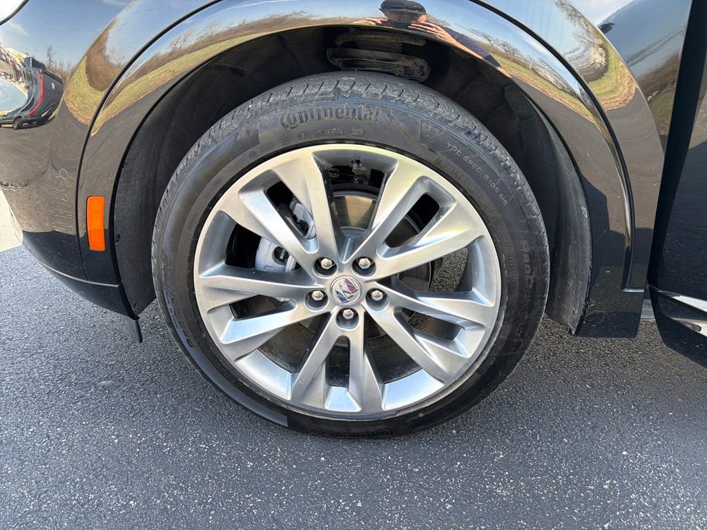 Used 2023 Buick Envision Avenir image 30