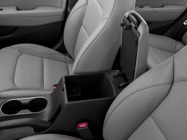 Used 2017 Hyundai Elantra Limited w/ Limited Tech Package 08 image 17