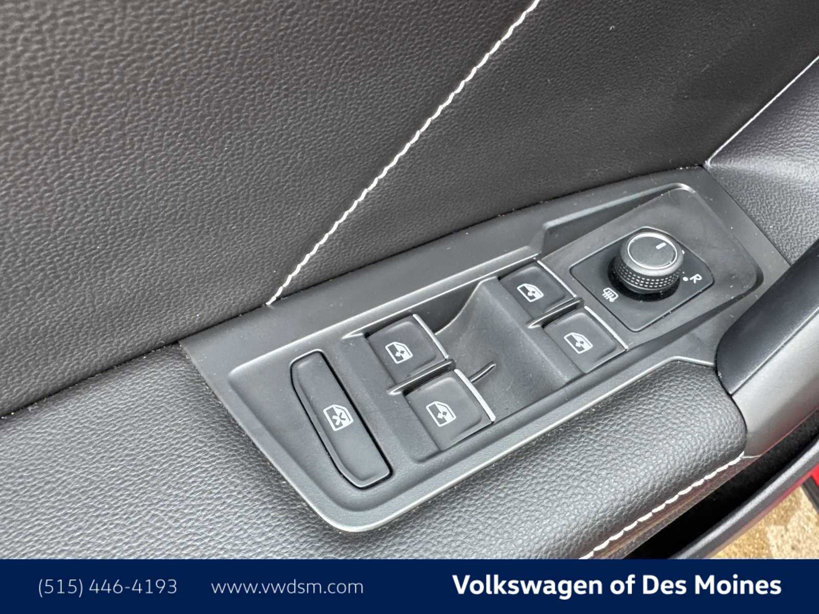 Used 2022 Volkswagen Tiguan SE w/ Panoramic Sunroof Package image 23