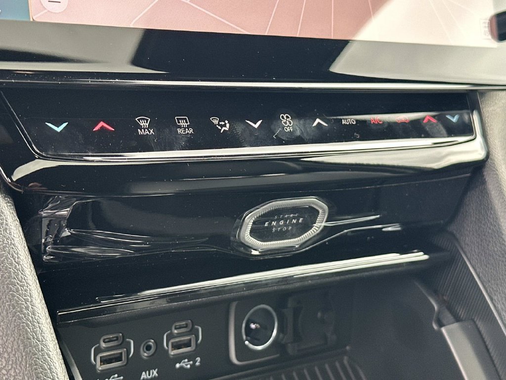 New 2027 Jeep Grand Cherokee Altitude AWD/4WD image 24