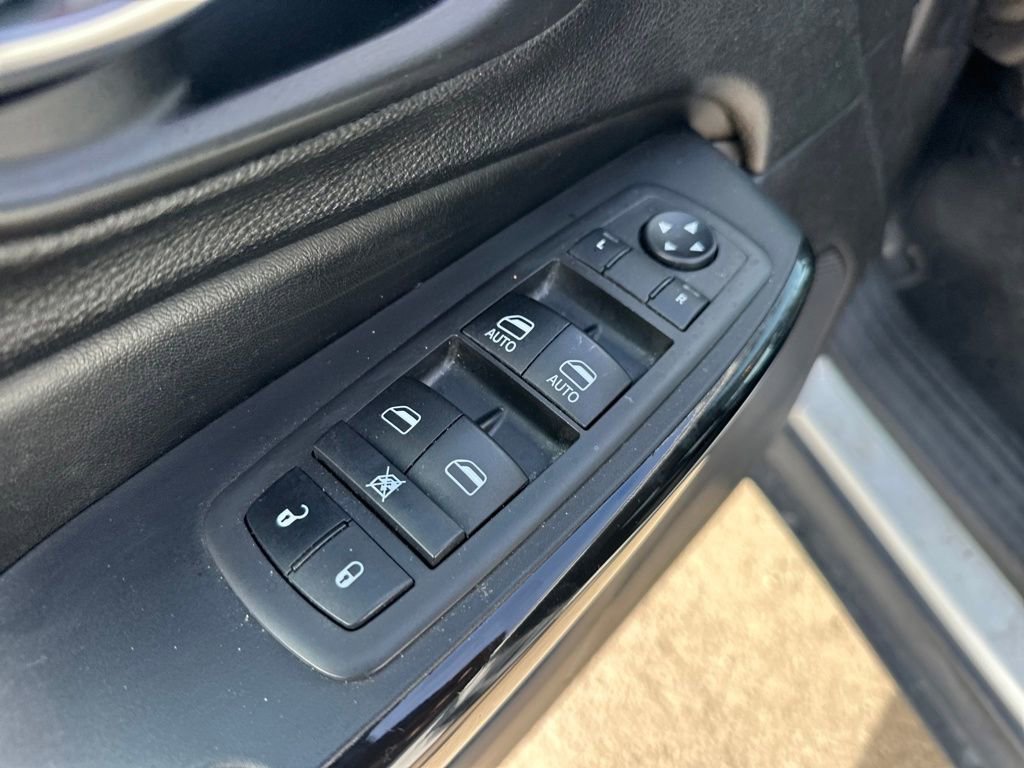Used 2021 Jeep Cherokee Latitude Plus image 12