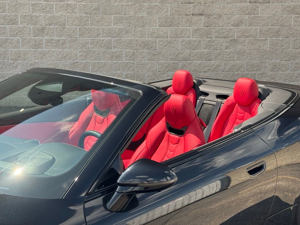 Used 2024 Maserati GranCabrio Trofeo image 45