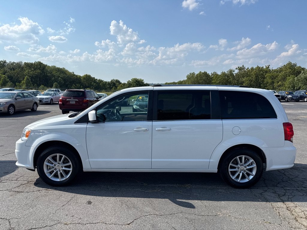 Used 2019 Dodge Grand Caravan SXT FWD image 1